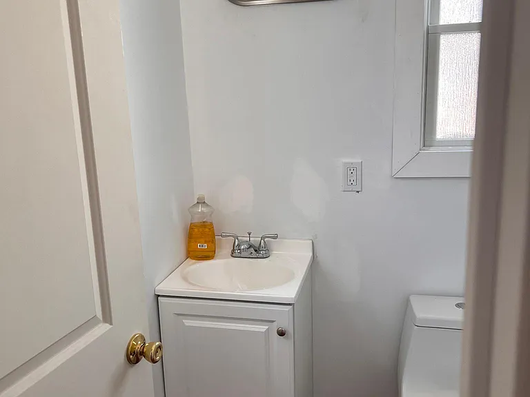 41 Kelsey Rd — Photo 3