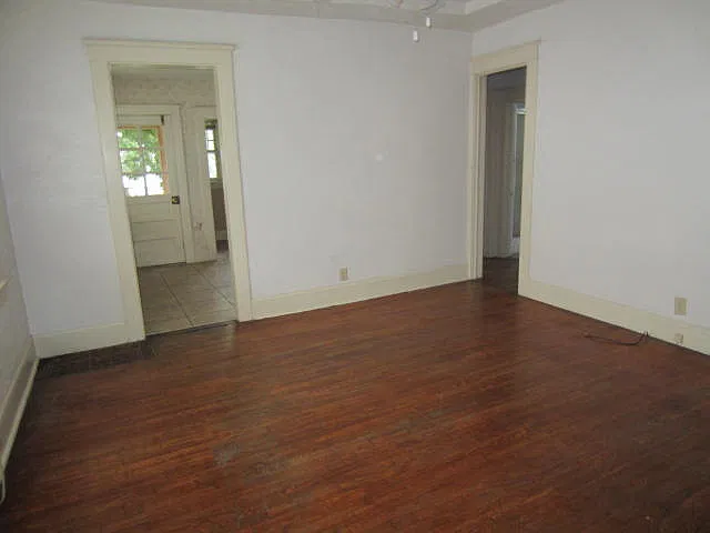616 E Grand - 3BR House Across from MSU Campus! — Photo 3