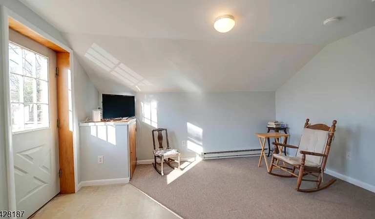 286 Belvidere Ave #C — Photo 4