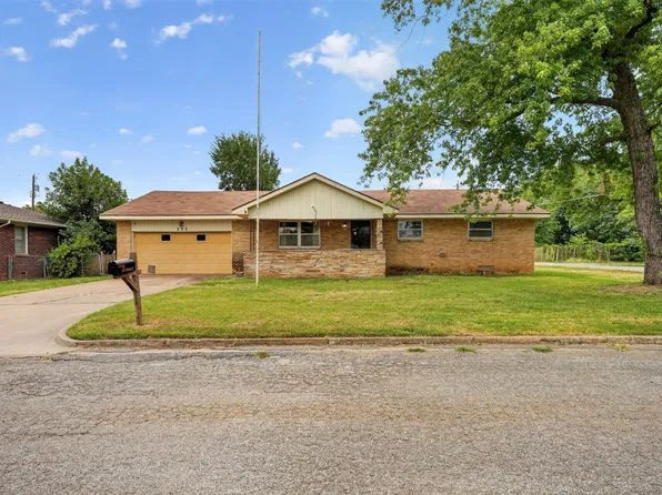 202 Bradley Pl, Bartlesville, OK 74006
