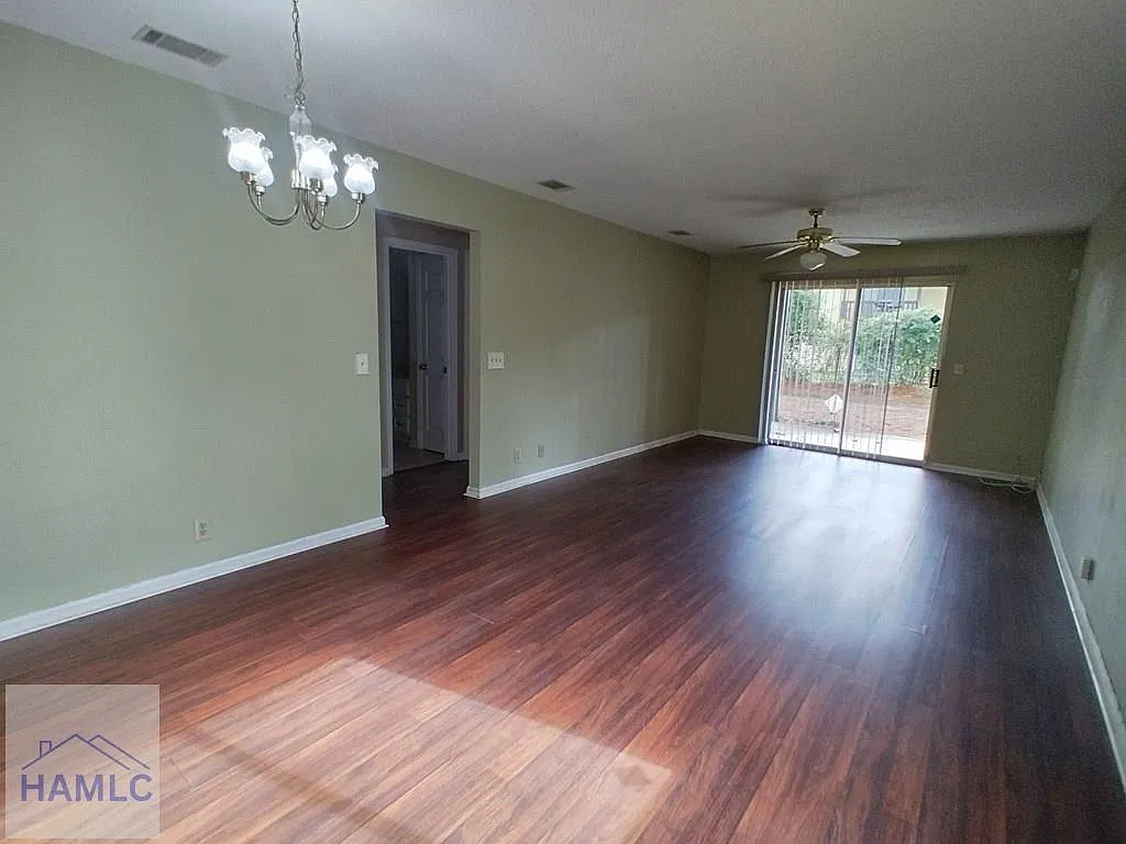 3 bed, 2.0 bath, 1304 sqft, $1,250 — Photo 3