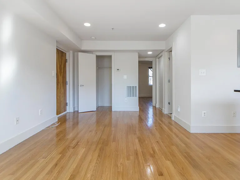 1310 K St SE #204 — Photo 12