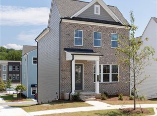 1385 Creek View Ln NW, Atlanta, GA 30318