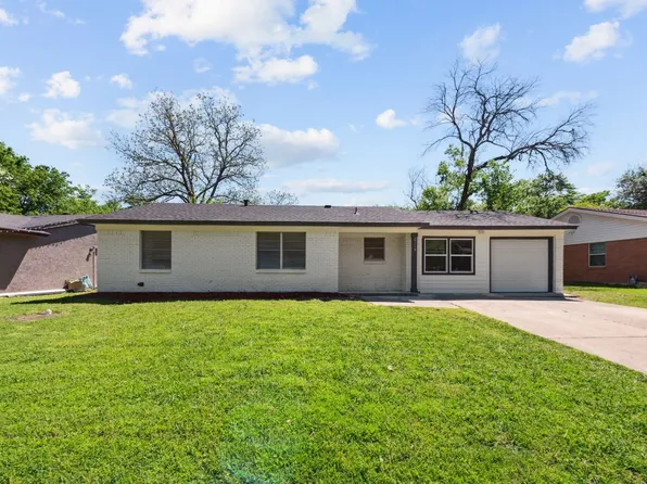 2118 Brookshire St, Arlington, TX 76010
