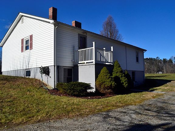 4th image of 1218 Rock Creek Rd