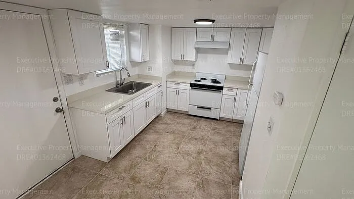 2909 S Chester Ave #16 — Photo 15