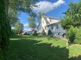 165 Nahatan St, Westwood, MA 02090