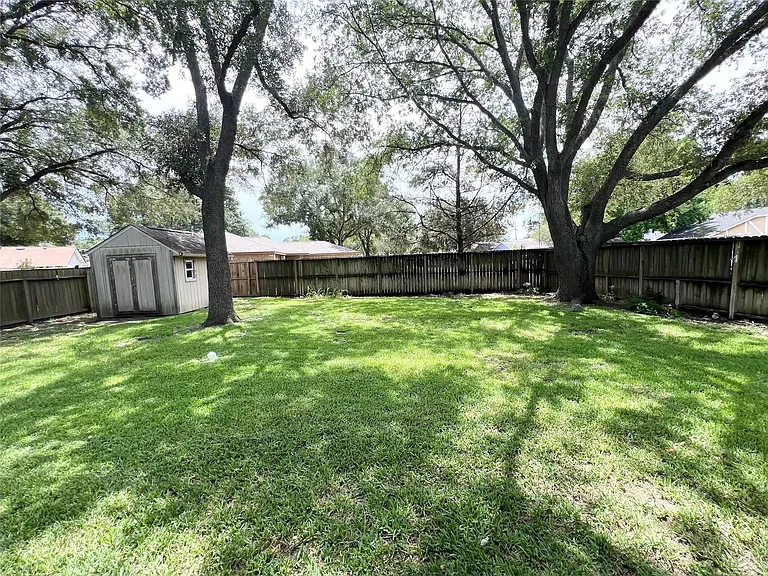 3215 Keywood Ln — Photo 20
