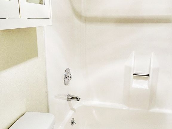 5th image of 888 Tamarack Ln APT 63