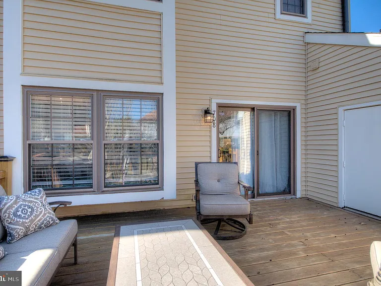 708 Kings Croft — Photo 45