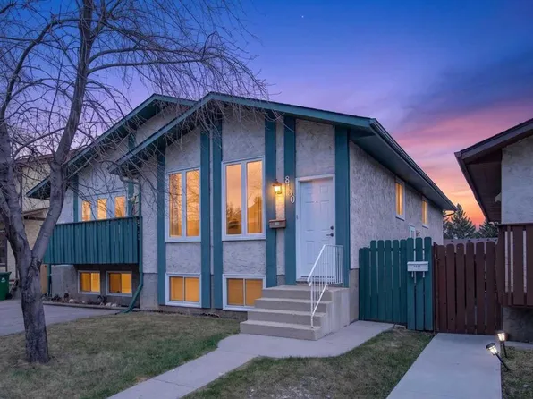 8130 W 13th St NW, Calgary, AB T3K 1V9
