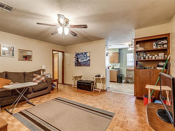3rd image of 2209 Connie Dr