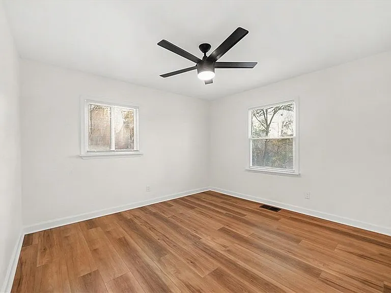 578 Alfred Rd NW — Photo 14