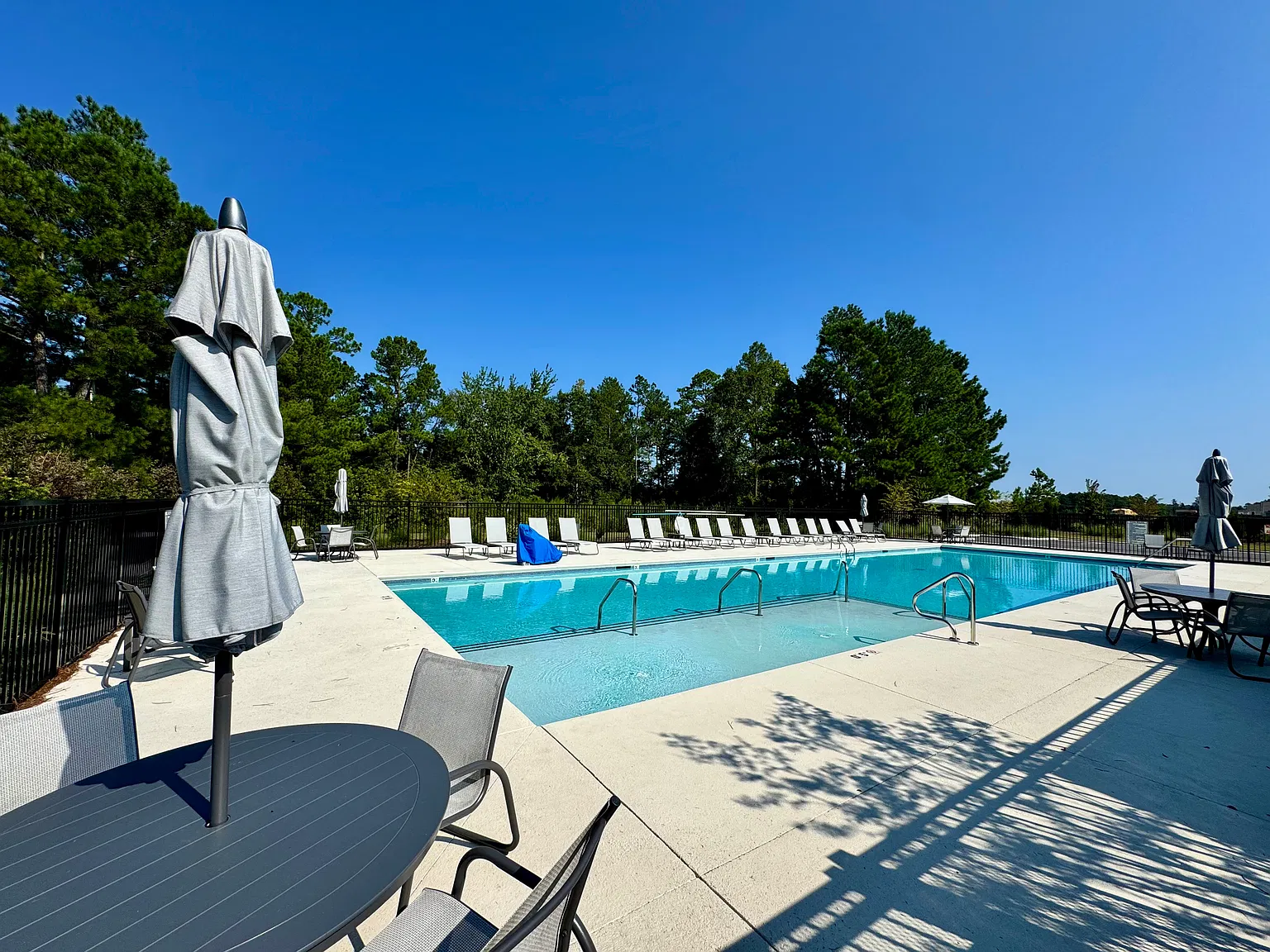 4 bed, 1967 sqft, $2,100 — Photo 4