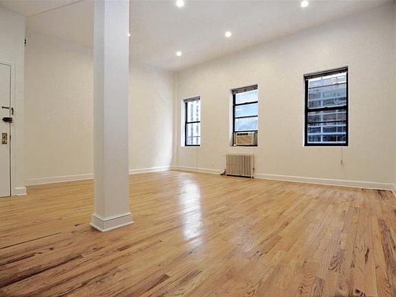 4th image of 38 E 58th St #5B