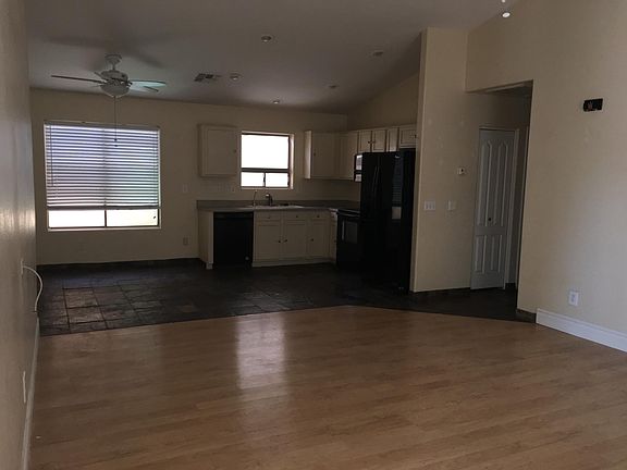 3rd image of 42383 W Sunland Dr