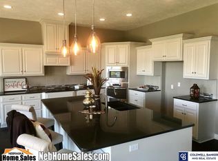 3015 Tree Line Drive St, Lincoln, NE 68516