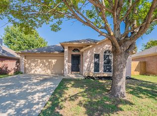 7017 Stetter Dr, Arlington, TX 76001