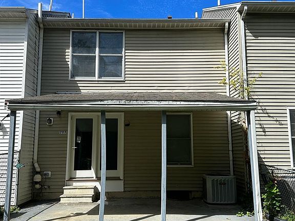 2nd image of 203 Parma Ave