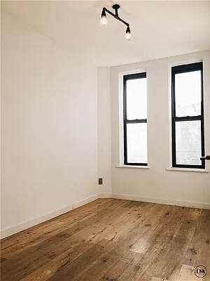 Rented by DSA Realty | media 7