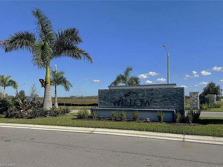 28521 Sweet Meadow Dr — Photo 4