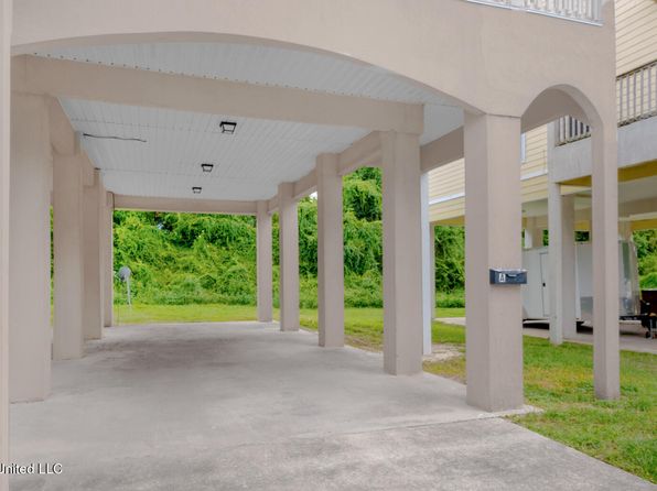 261 Benachi Ave, Biloxi, MS 39530