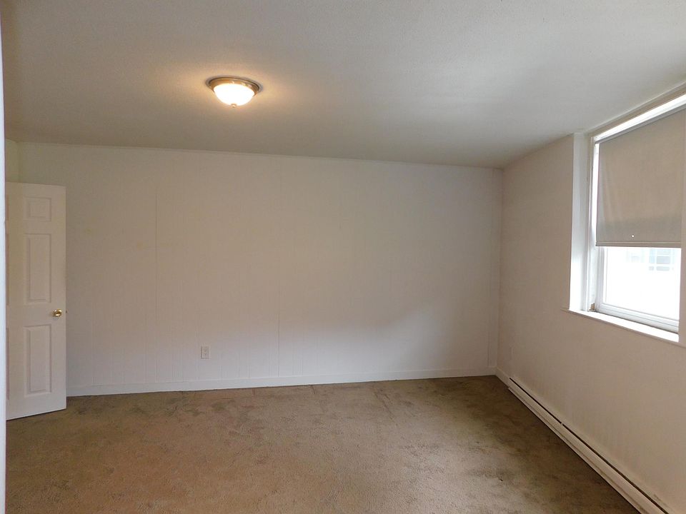 2nd image of 181 Pleasant St