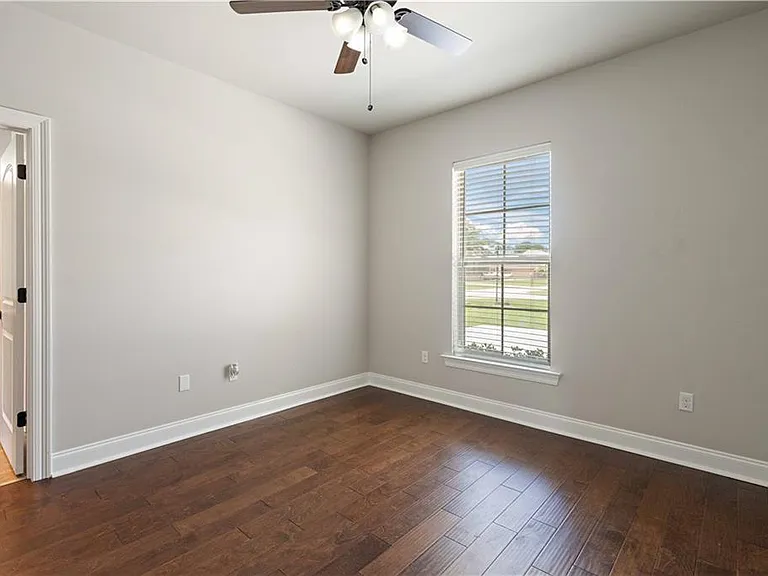 400 Walter Ln — Photo 19