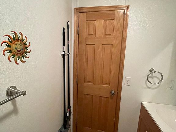 5th image of 139 E Hamilton Ln #139