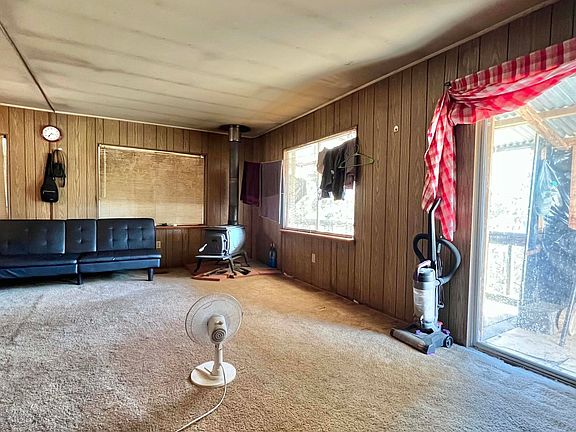 2nd image of 441 Pelletreau Ridge Rd