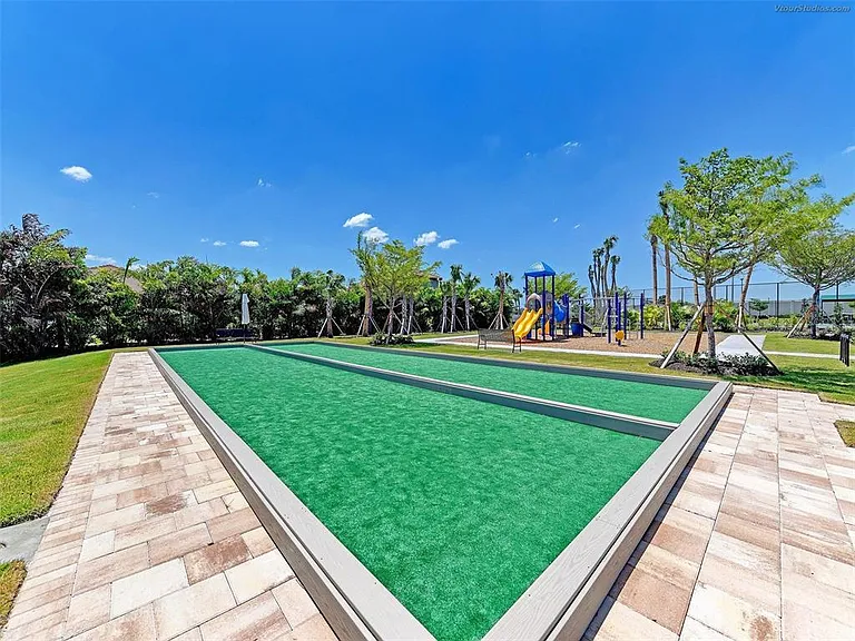 228 Maraviya Blvd — Photo 82