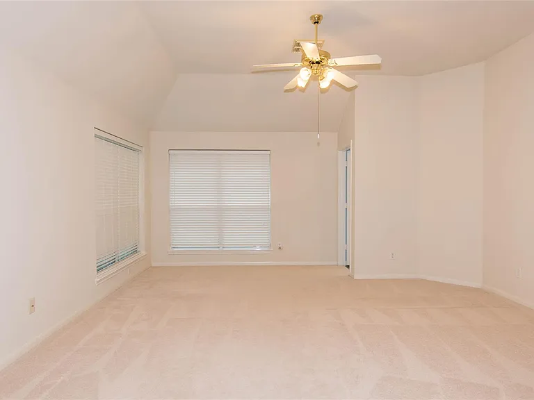 9115 Sunny Ridge Dr — Photo 16
