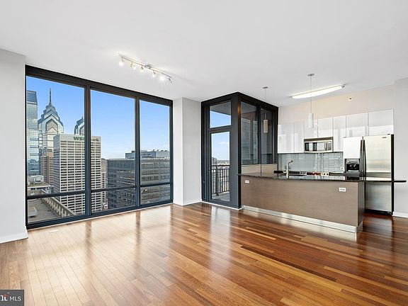 2nd image of 2101 Market St Unit 3907