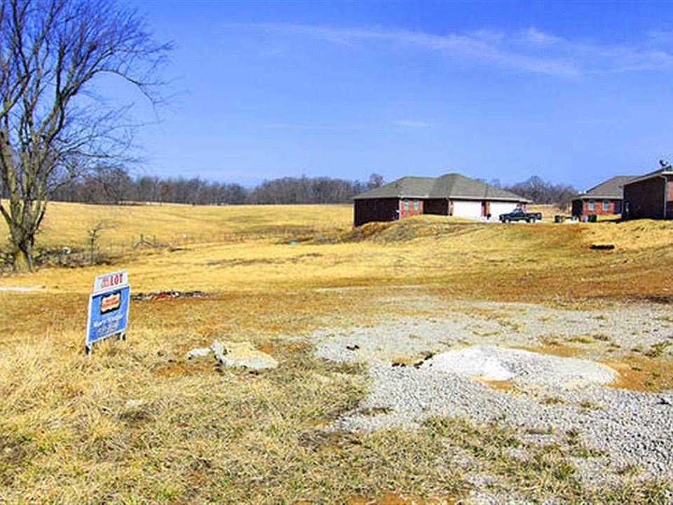 2nd image of 144 Summerfield Way