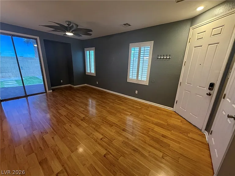 8304 Strawberry Spring St — Photo 8