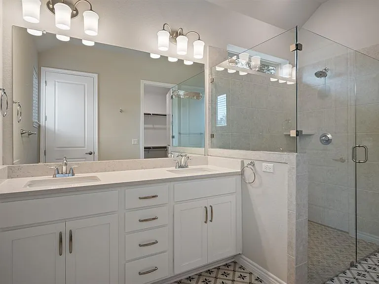 305 Bolivar Way #101 — Photo 22