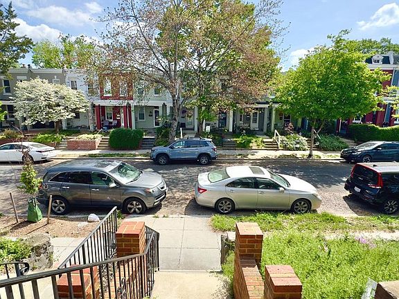 2nd image of 16 16th St NE