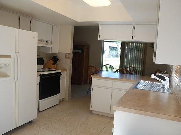 3rd image of 7820 Chaperon Ct