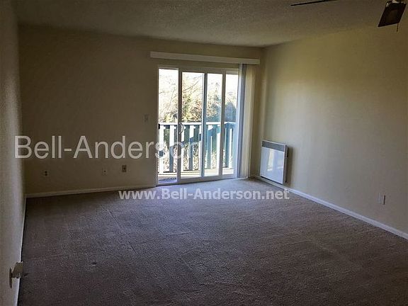 4th image of 17431 Ambaum Blvd S Unit C12