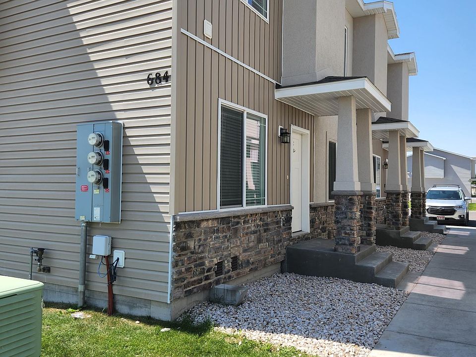 1st image of 684 Saturn Ave #B