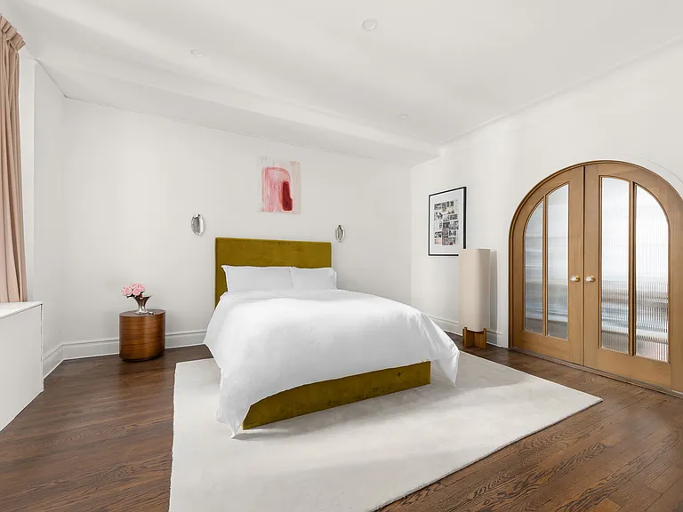 171 W 57th St #8C — Photo 10