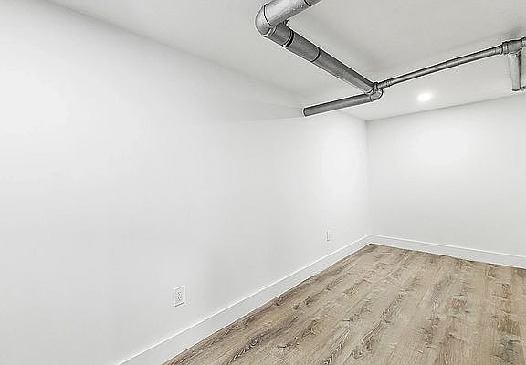 3rd image of 206 Audubon Ave #9