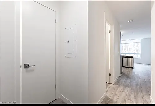 467 Charlton Ave E #402 Photo 1