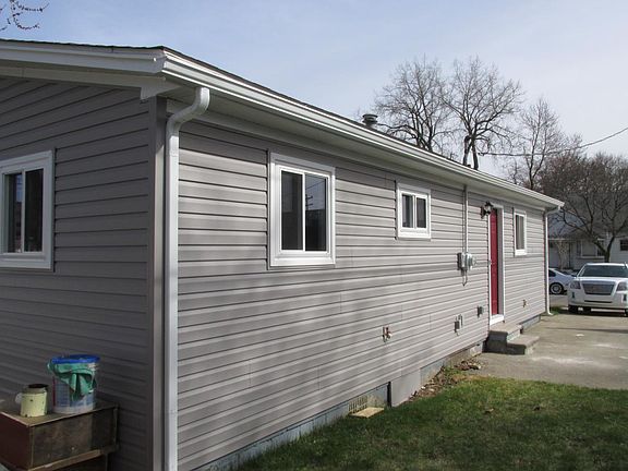 4th image of 1025 E Cambourne St