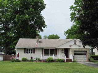 32 Sherwood Dr, Massena, NY 13662