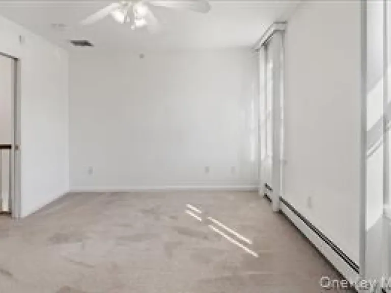 27 Woodside Ave #2B — Photo 7