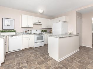 Wellington Park Townhomes, Edmonton, AB T5L 4A4