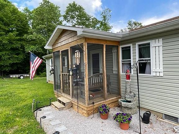 3rd image of 271 Dogwood Ln