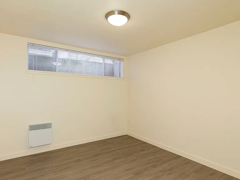 Phinney 12 Apartments — Photo 50