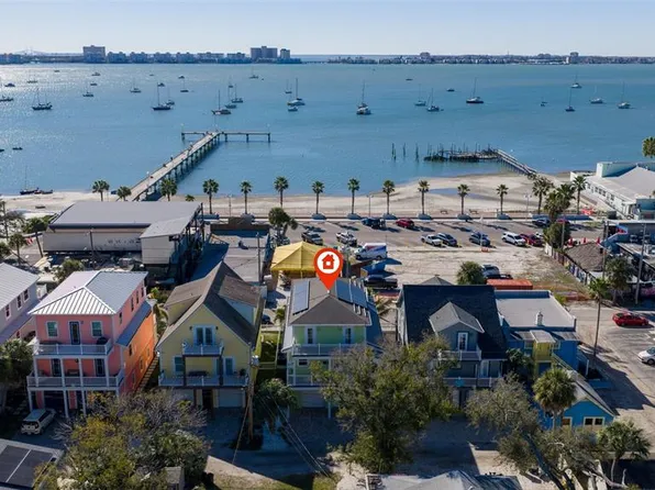 5429 Essex Ave S, Gulfport, FL 33707